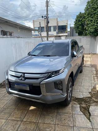 MITSUBISHI L200 TRITON 2.4 16V TURBO DIESEL SPORT HPE CD 4P 4X4 AUTOMÁTICO